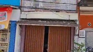 Dijual rumah tinggal bentuk ruko pinggir jln raya cocok buat usaha. Daerah tanjung priok. Swasembada  Barat. 