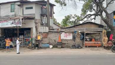 Disewakan Tanah Dan Bangunan Di Meruya Utara Lt.1100m2