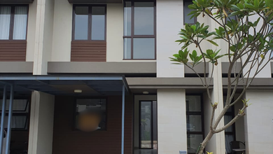 Termurahh !! Dijual Rumah Semi Furnished Vanya Park Bsd Tangerang