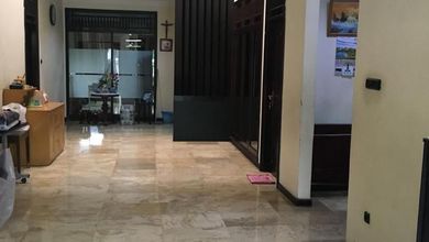 Dijual Rumah Intercon Kebon Jeruk