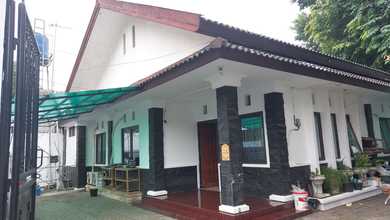 Y10. RUMAH 1 LANTAI KEBAYORAN LAMA JAKARTA SELATAN
