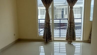 Rumah di Green Lake City Bagus Ada Hordeng