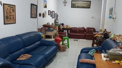 Rumah Bagus di Duri Kepa Timur 3 Lantai