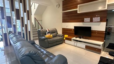 Rumah Furnish Di Green Lake City Bagus