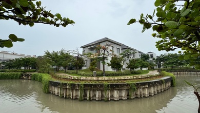 Dijual Rumah Mewah Hoek View Danau Golf Island