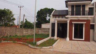 Rumah hook di Gunung Sindur view Gunung Salak baru