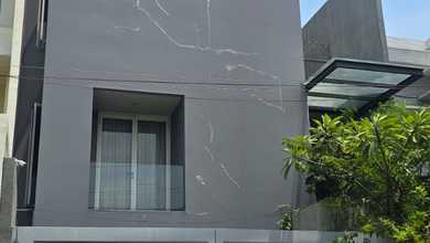 Dijual Rumah Bagus 4 Kt Villa Permata Gading Siap Pakai 7,6 M 