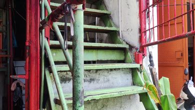 Harga sangat murah Rumah Kos Teluk Gong ada 12 Kamar ukuran 4x15m2 4 Lantai 