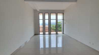 Ruko Baru 3 Lantai Vasanta Innopark