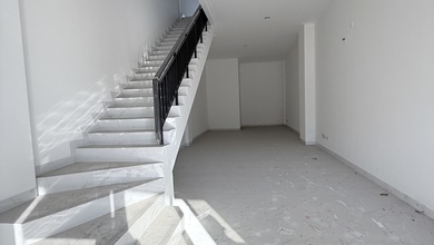 Ruko Ebony Batavia 2 Muka Disewakan Ruko