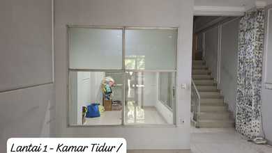 Ruko Muara Karang Hadap Jalan Raya Rapih Bagus