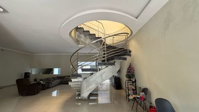Rumah Grisenda Pik 10x22 [220m] Bagus Rapih