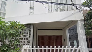 Rumah Minimalis Modern Siap Huni Di Cempaka Putih, Jakarta Pusat