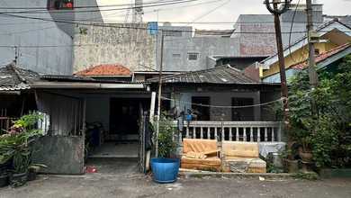 Rumah Tua Hitung Tanah Di Muara Karang, Jakarta Utara