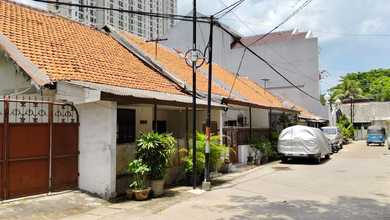 Rumah Tua Posisi Hoek Di Gn Sahari, Jakarta Pusat