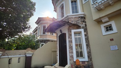 Disewakan rumah lippo karawaci 2 lantai 200m2 dekat dengan UPH