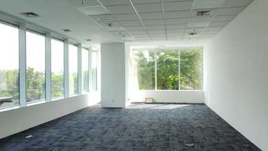 Disewakan Office Space Kantor Kensington Kelapa Gading Lantai Rendah 72m2 Full Karpet Unfurnished