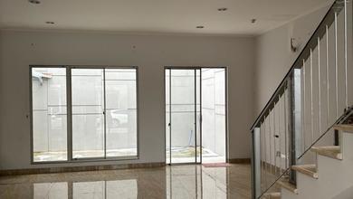 Jual Rumah 240 area Golf Island, Jakarta Utara