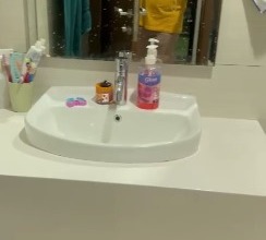 Dijual Rumah Suvarnasutera 2 Lantai Furnished Tangerang