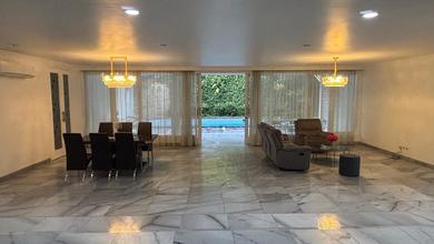 Disewa Rumah Senayan 600 Meter Kolam Renang 2 Furnished Jaksel