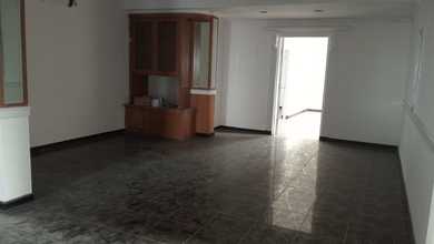 Dijiual Gedung Perkantoran 5 Lantai 1200 Meter SHM Daan Mogot