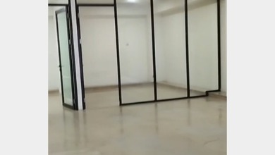 Sewa Kantor Clover Tower 150 Meter Semi Furnish Pluit Jakut