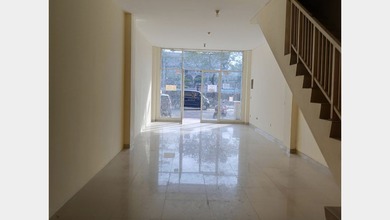 Sewa Ruko Golf Lake 3 Lantai Kosongan di Cengkareng Timur Jakbar