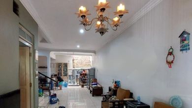 Rumah Cantik Taman Semanan Indah