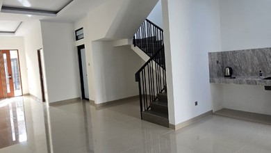 Rumah Cantik Siap Huni Kav Dki Meruya 2 Lantai Strategis