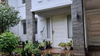 Rumah 2 Lantai Islamic Village Lippo Karawaci Siap Huni SHM