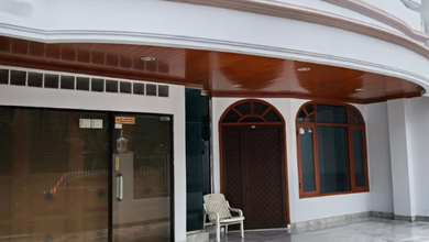 Rumah Bagus Ukuran 8X25 di Taman Aries Jakarta Barat SHM