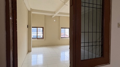 Ruko strategis siap huni 3 Lantai Di Kedoya Duri Raya Jakbar