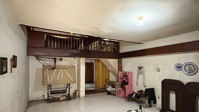 Murah- Rumah Tua Strategis Lebar 9 di Batusari Kemanggisan