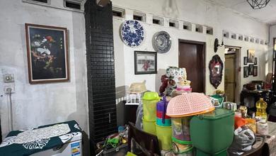 Rumah Tua Hoek 165M2 di Tomang Grogol Petamburan