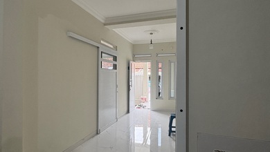 Rumah 2 Lantai Di Kemanggisan Slipi - Baru Renovasi