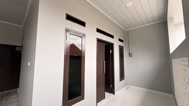 Dijual Cepat. Rumah Bangunan Baru 4 Kamat di Jatiasih