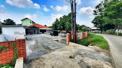 Babelan, Bekasi. Tanah Murah bonus Rumah 1635m2 lokasi strategis