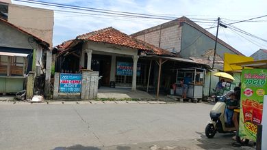 Rumah Tua Di Jln Raya Kavling Keuangan Kedaung Pamulang Dekat Kampus Universitas Islam Indonesia, Mrt Lebak Bulus Pusat Bisnis Ciputat