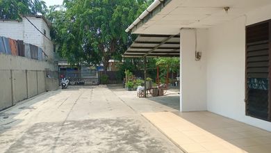 Rumah + Gudang Luas Ex Produksi Meuble  & Es Bonus Peralatan Mesin, Di Kawasan Bisnis Kebayoran Lama & Kebon Jeruk Permata Hijau