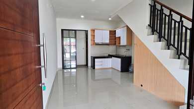 Dijual Rumah Bu Termurah Depan Taman Kolam Renang Green Lake City