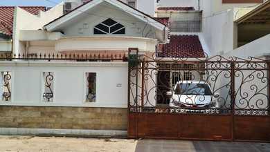 Rumah Di Taman Surya SHM