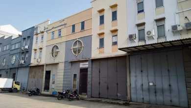 Gudang di Sentral Industri Terpadu Pantai Indah Kapukjakarta Utara