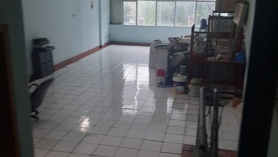 Ruko di Jl. Moh Toha, Tangerang Pinggir jalan