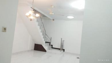 Rumah Hoek Jelambar Ilir 3lantai, Uk 7x10, Shm, Jakarta Barat
