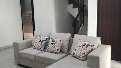 Rumah Citra Garden Puri, Uk 7x15, Semi Furnish, Jakarta Barat