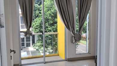 Rumah 2 Lantai Green Lake City Cluster Australia