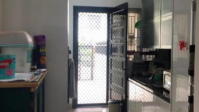 Rumah Bagus 3,5 Lantai Tomang, Jakarta Barat