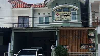Rumah 2 Lantai Bagus Semi Furnished SHM di Taman Surya 5, Jakarta Barat