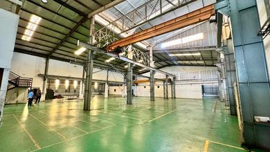 Dijual / Disewa Pabrik di Cikarang. Akses Container