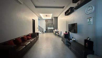 Dijual Cepat Rumah Taman Kencana. Luas 8X15m. Semi Furnish
